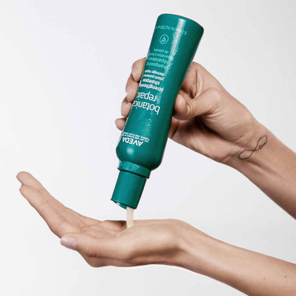 Botanical Repair™ Strengthening Shampoo