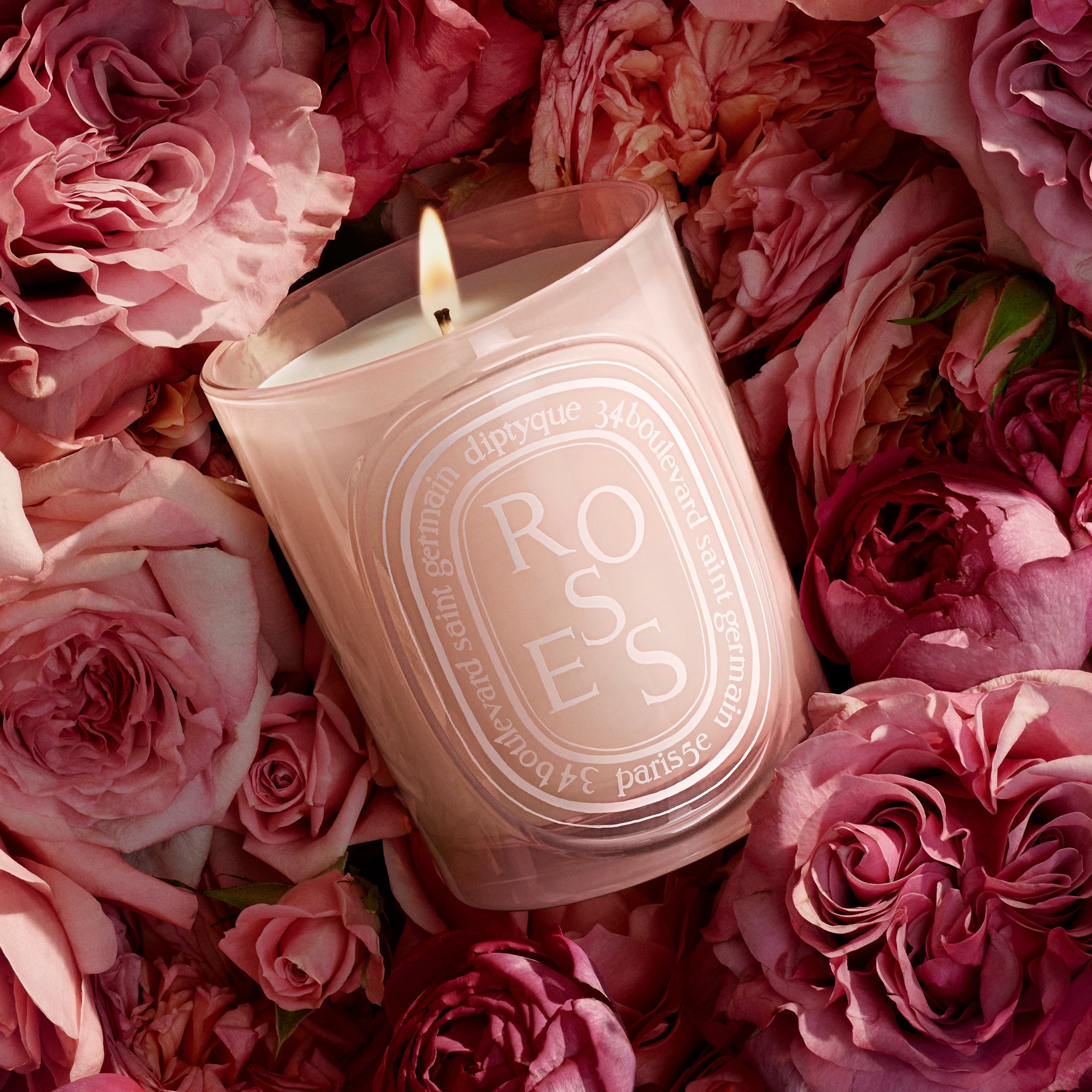 Roses Scented Medium Medium Candle