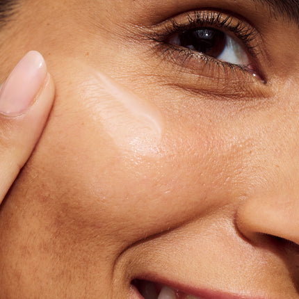 Sérum illuminateur anti-taches Even Better Clinical™ avec vitamine C