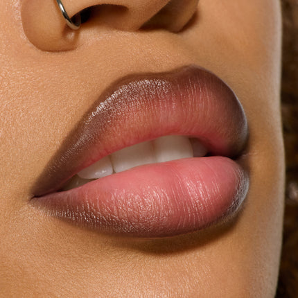 LIPGLAZER GLOSSY LIP LINER