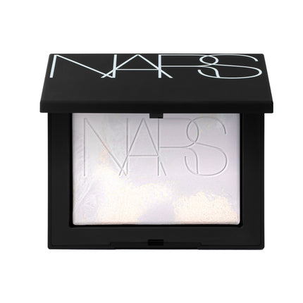 LIGHT REFLECTING™ PRISMATIC POWDER PRESSED