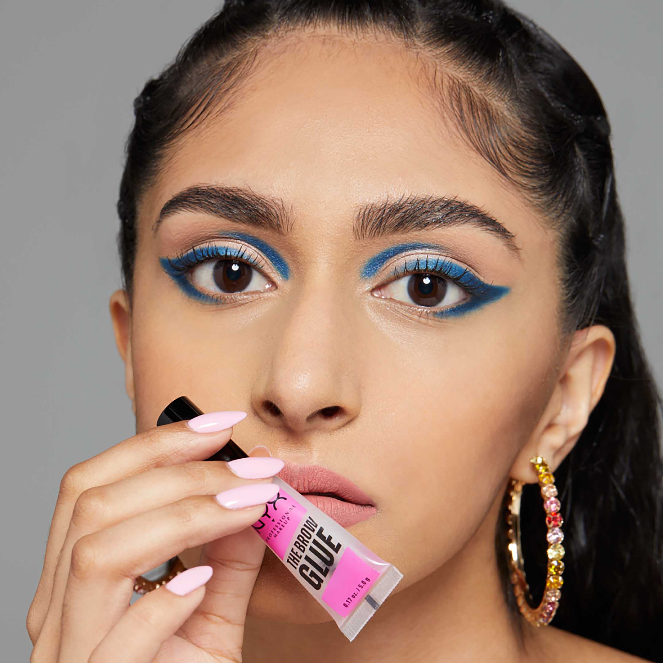 The Brow Glue Instant Brow Styler